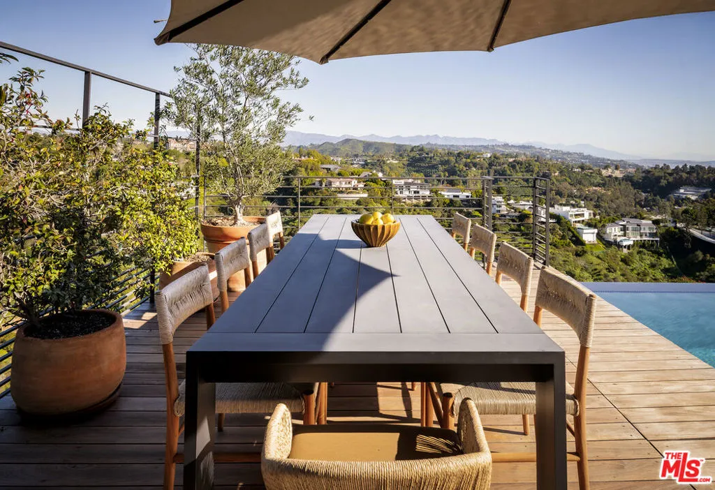 1030 Somera Road, Los Angeles, California 90077 home-pic-48