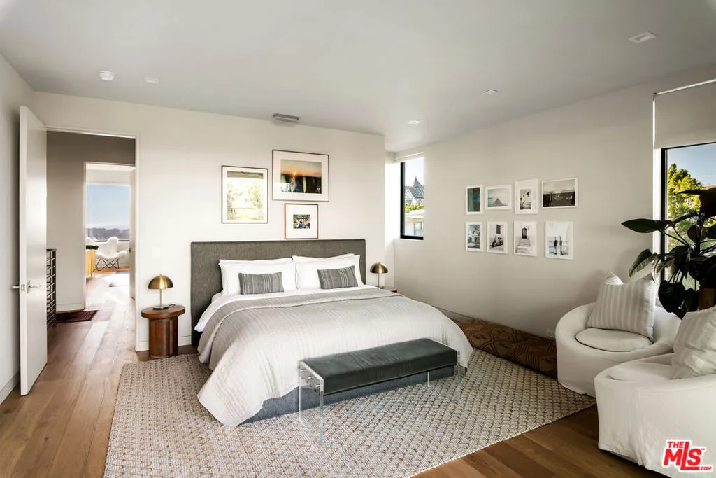 1030 Somera Road, Los Angeles, California 90077 home-pic-37