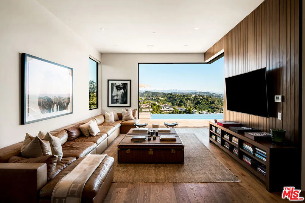 1030 Somera Road, Los Angeles, California 90077 home-pic-21