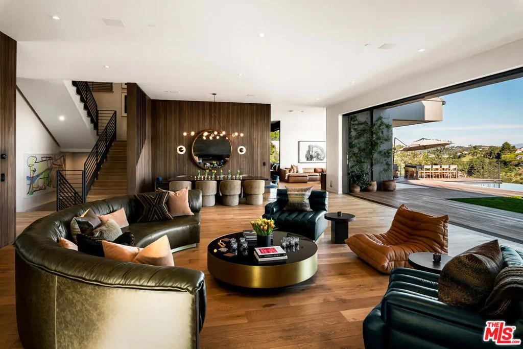 1030 Somera Road, Los Angeles, California 90077 home-pic-12