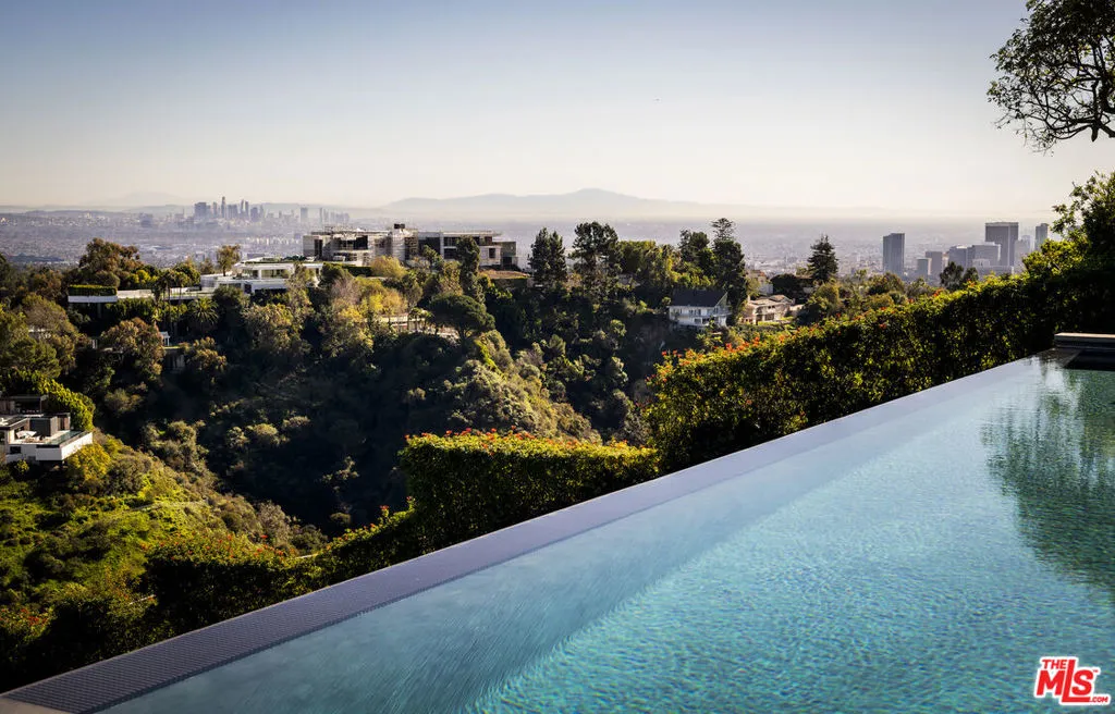 1030 Somera Road, Los Angeles, California 90077 home-pic-3