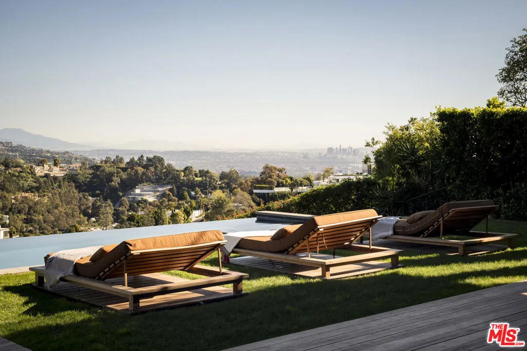 1030 Somera Road, Los Angeles, California 90077 home-pic-46