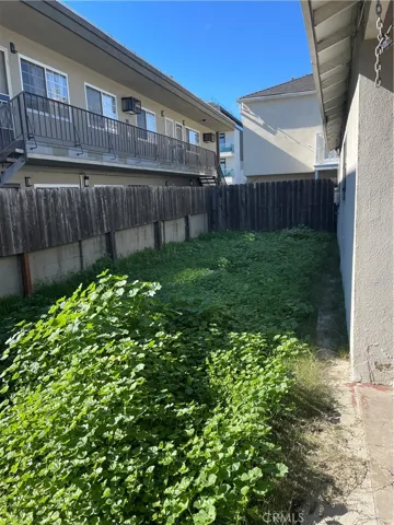 Back yard rear unit