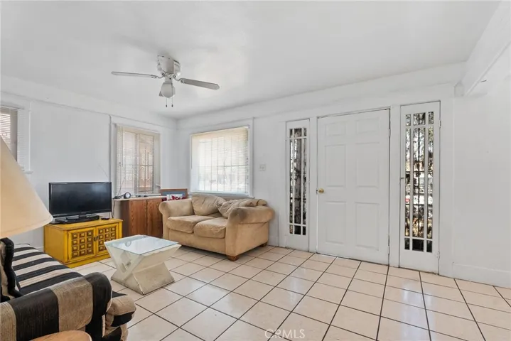 1036 W 107th, Los Angeles, California 90044