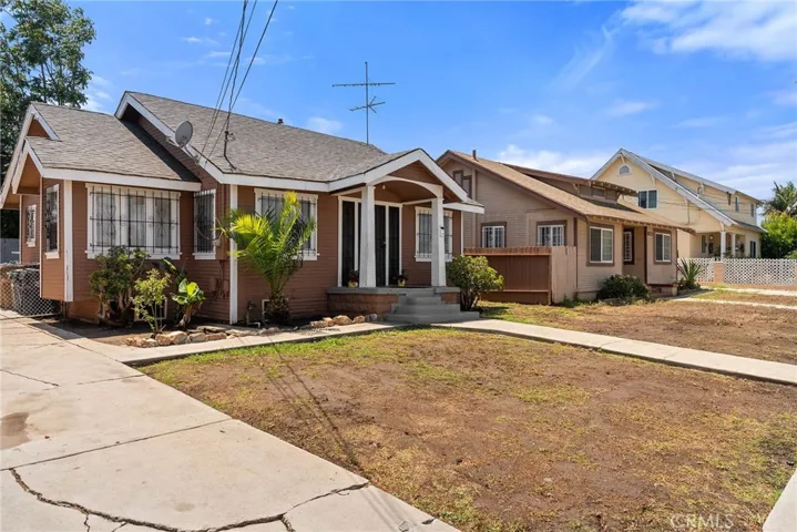 1036 W 107th, Los Angeles, California 90044