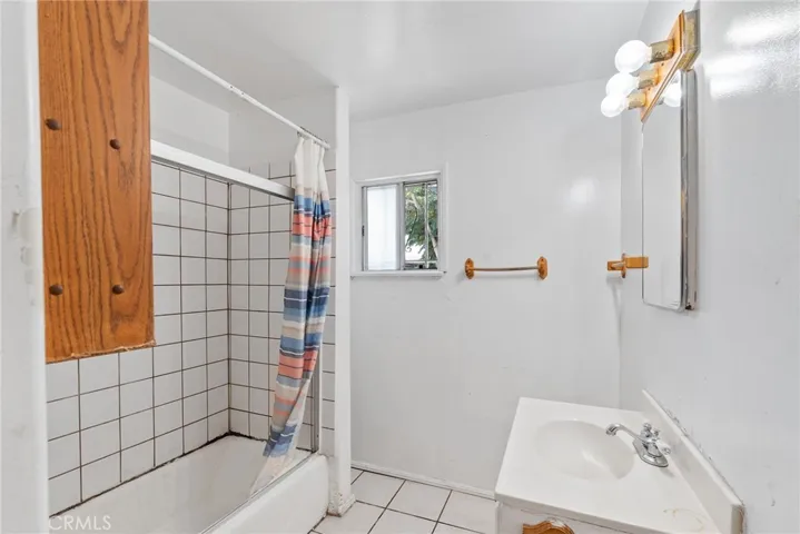 1036 W 107th, Los Angeles, California 90044