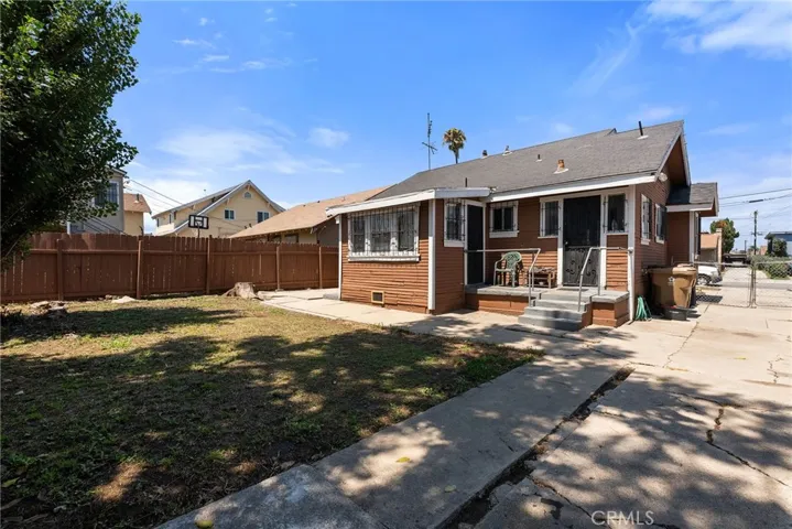 1036 W 107th, Los Angeles, California 90044