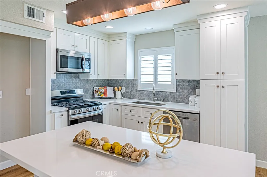 15510 Williams F, Tustin, California 92780 home-pic-7