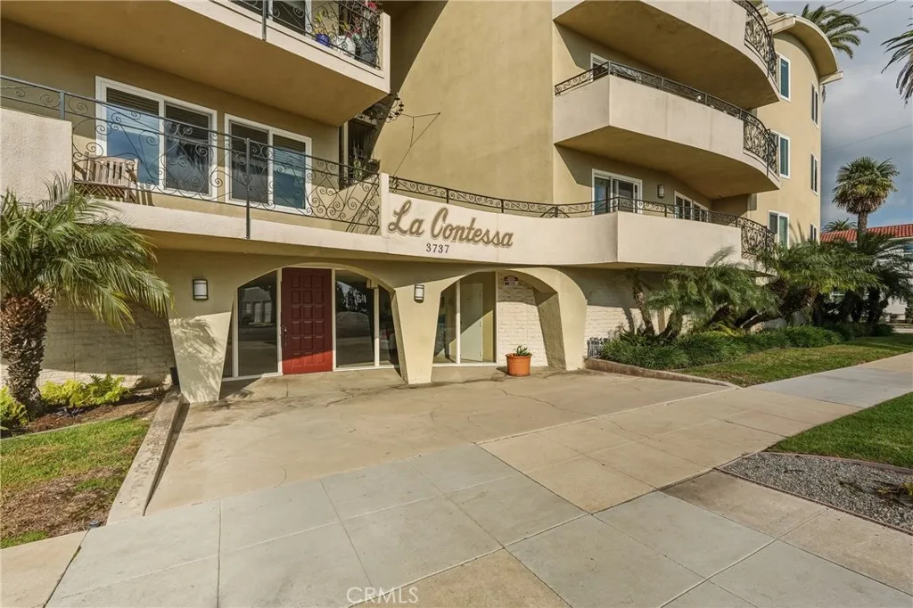 3737 E 2nd Street 301, Long Beach, California 90803 home-pic-1