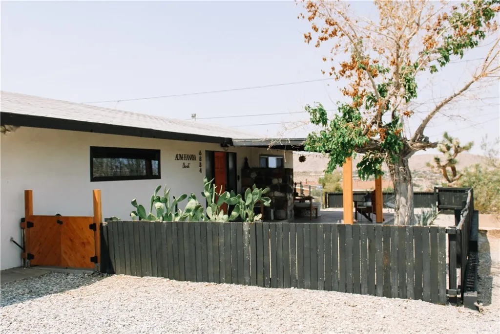 6884 Park Boulevard, Joshua Tree, California 92252 home-pic-53