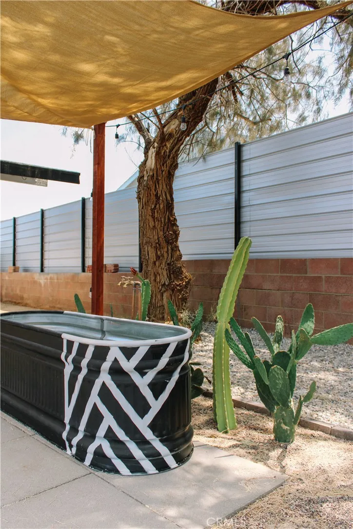 6884 Park Boulevard, Joshua Tree, California 92252 home-pic-37