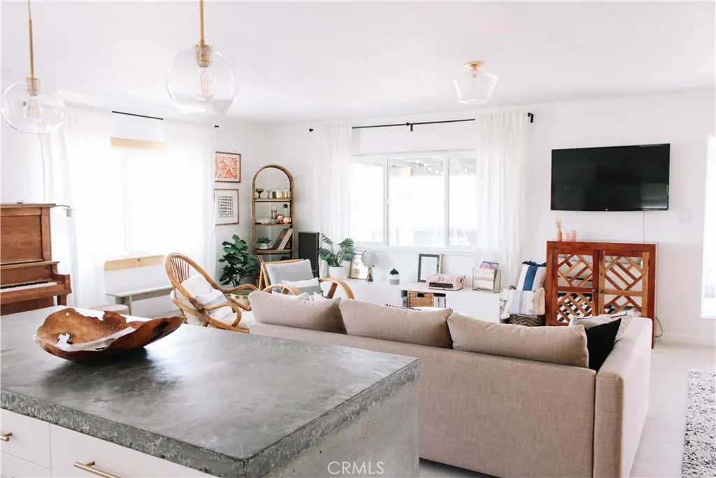 6884 Park Boulevard, Joshua Tree, California 92252 home-pic-8
