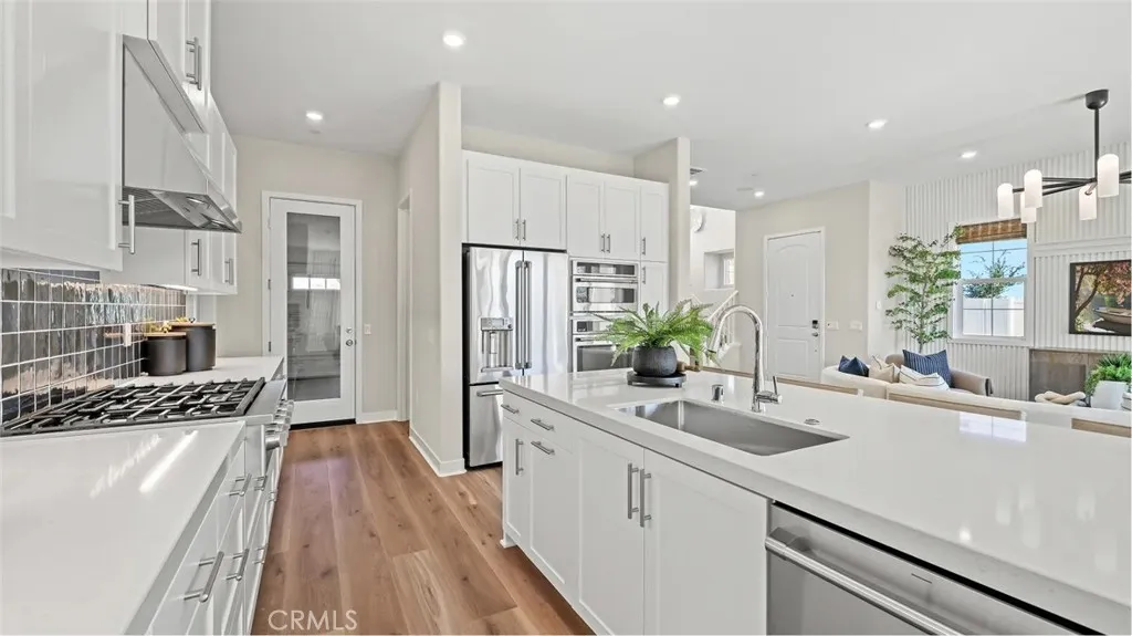 211 Bounty Road, Rancho Mission Viejo, California 92694 home-pic-3