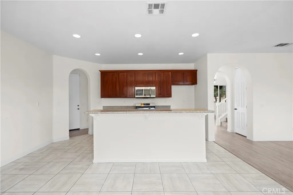15246 Diamond Road, Victorville, California 92394 home-pic-13