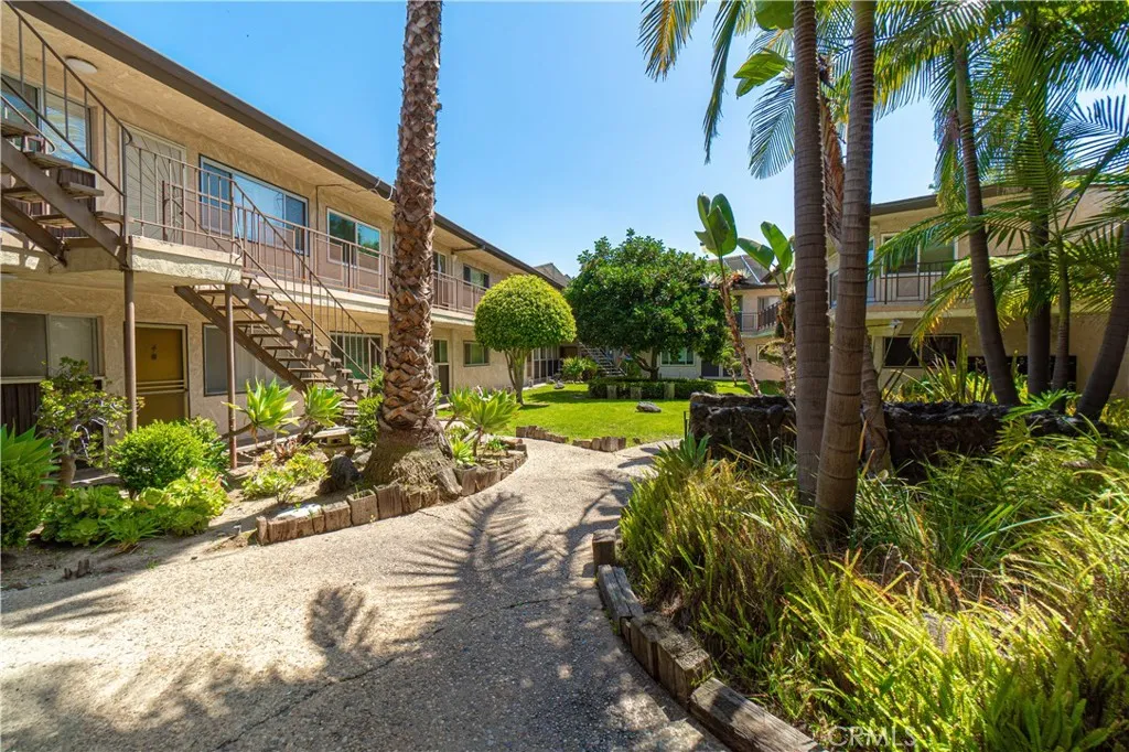 7000 S La Cienega, Inglewood, California 90302 home-pic-6