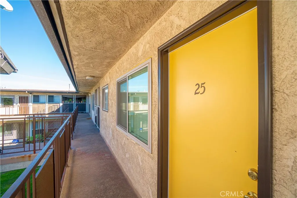7000 S La Cienega, Inglewood, California 90302 home-pic-3