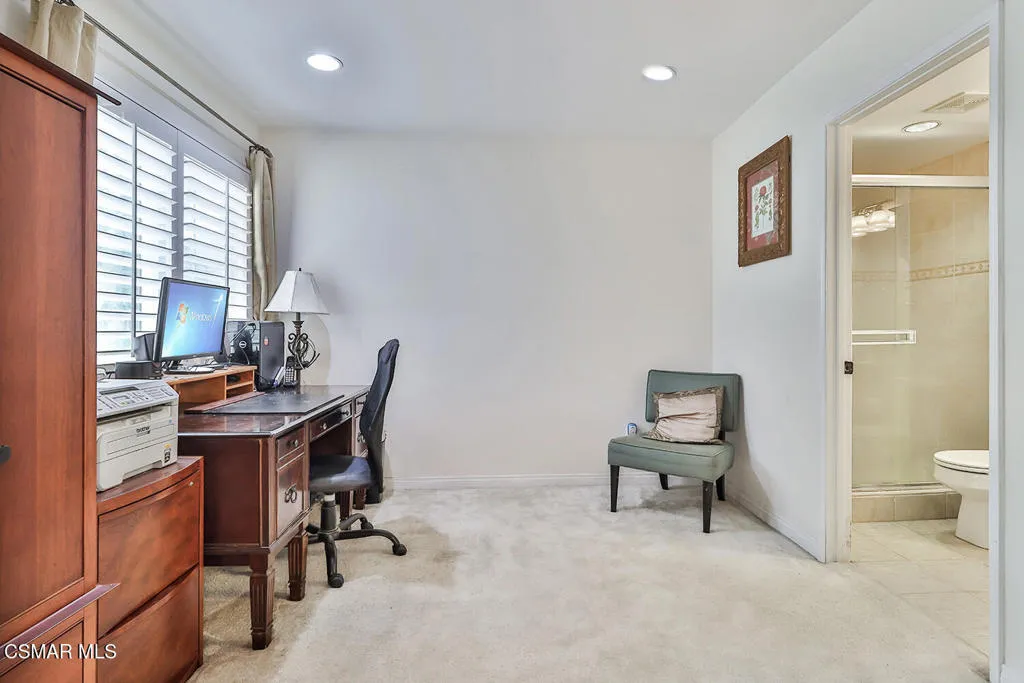 4120 Carrizal Road, Woodland Hills, California 91364 home-pic-11
