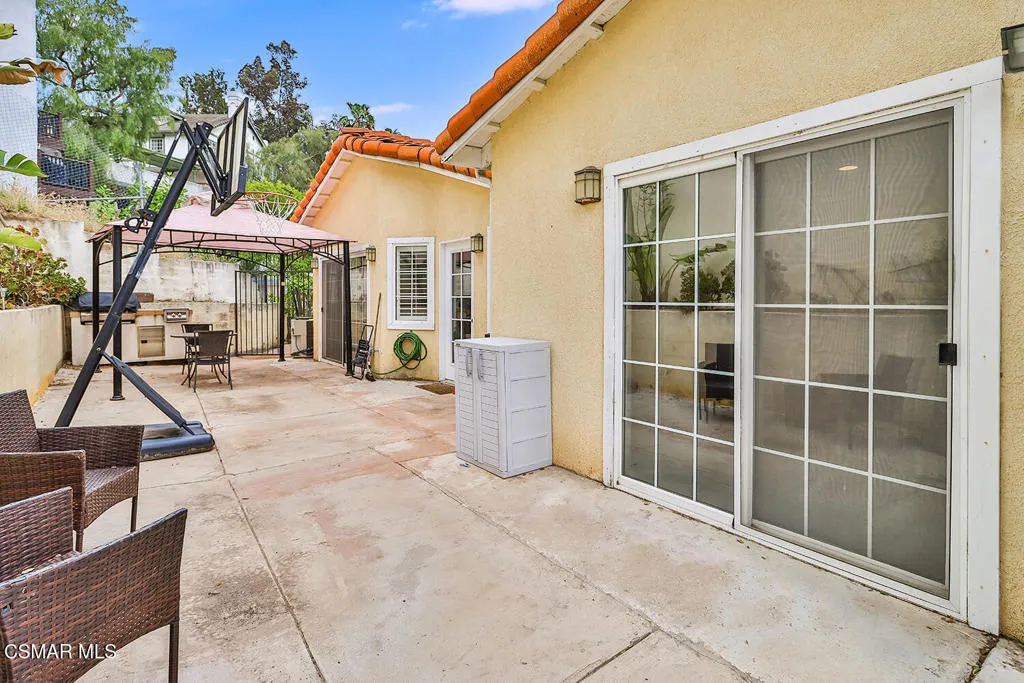 4120 Carrizal Road, Woodland Hills, California 91364 home-pic-37