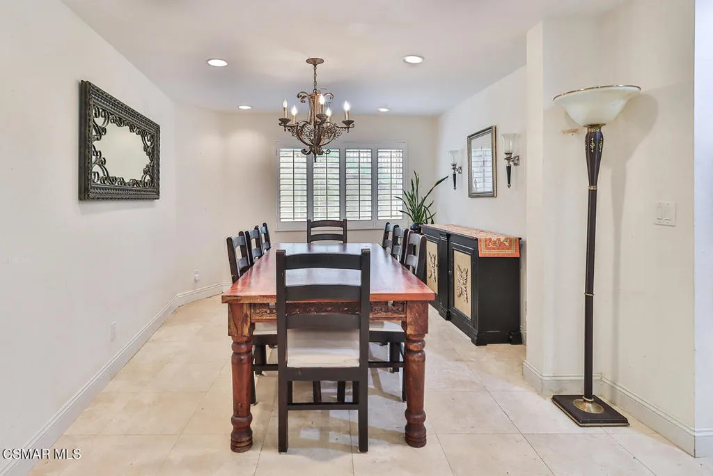 4120 Carrizal Road, Woodland Hills, California 91364 home-pic-15