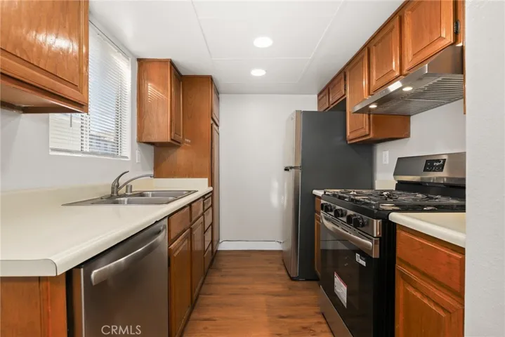 523 Manchester, Inglewood, California 90301