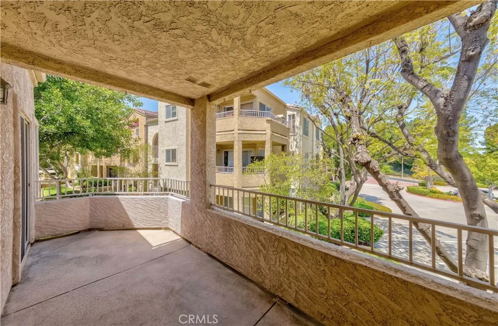2400 Del Mar Way  home-pic-20