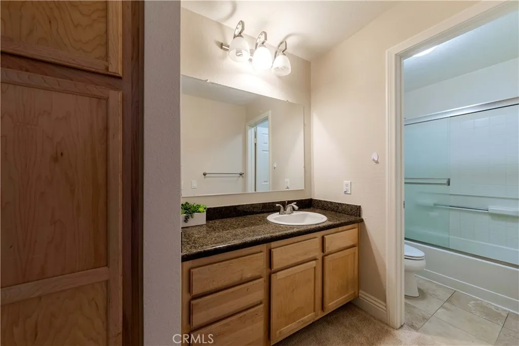 2400 Del Mar Way  home-pic-11