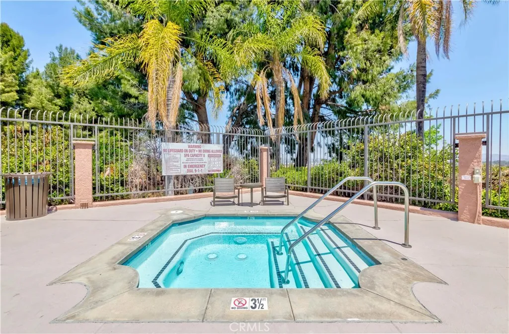 2400 Del Mar Way  home-pic-17