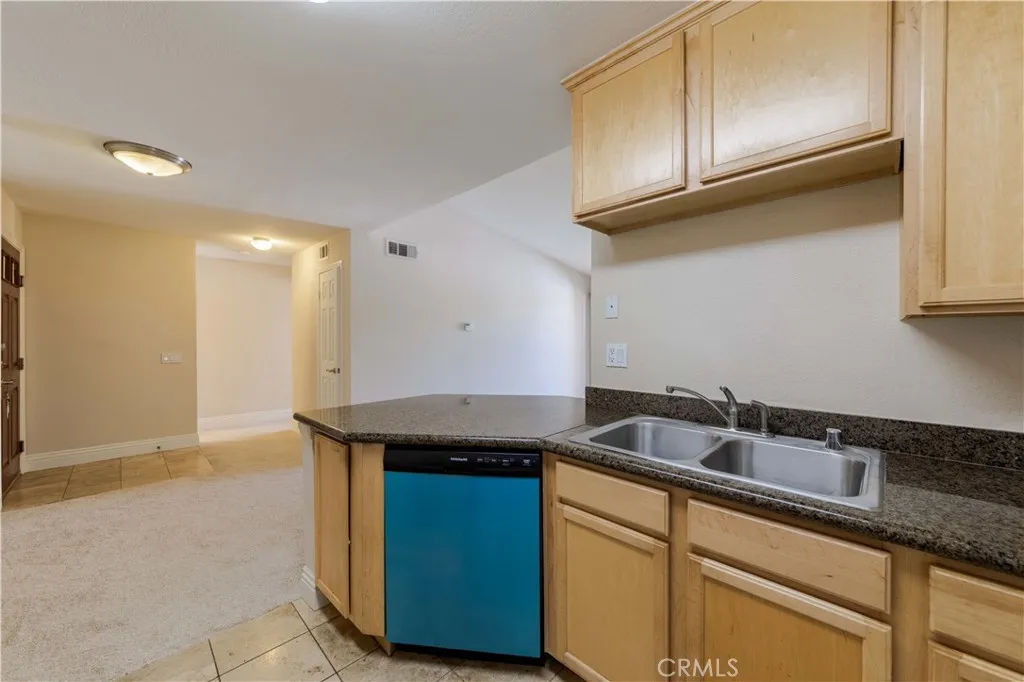 2400 Del Mar Way  home-pic-7