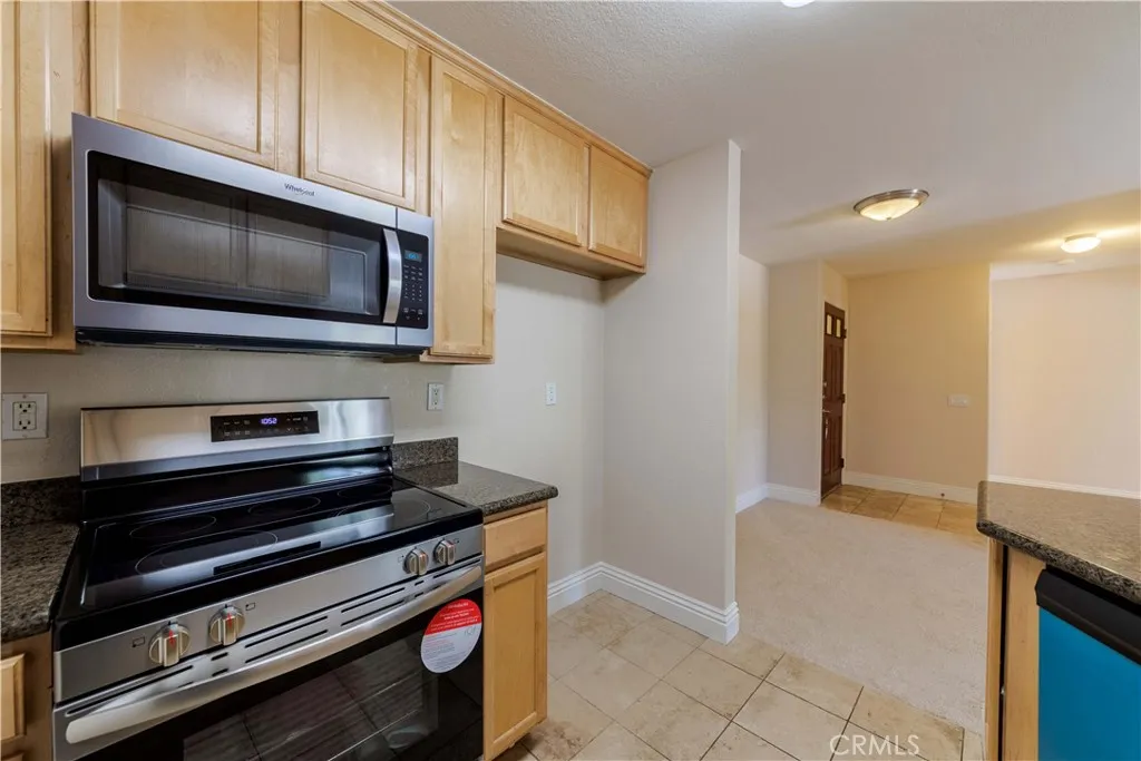 2400 Del Mar Way  home-pic-8