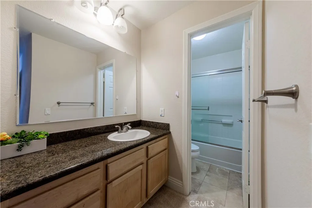 2400 Del Mar Way  home-pic-12