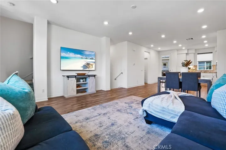 335 Adela, Lake Forest, California 92630