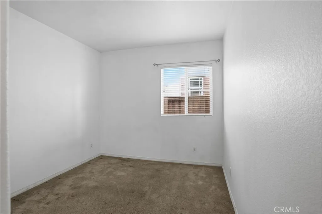 19845 Silverwood Drive, Lake Elsinore, California 92530 home-pic-25