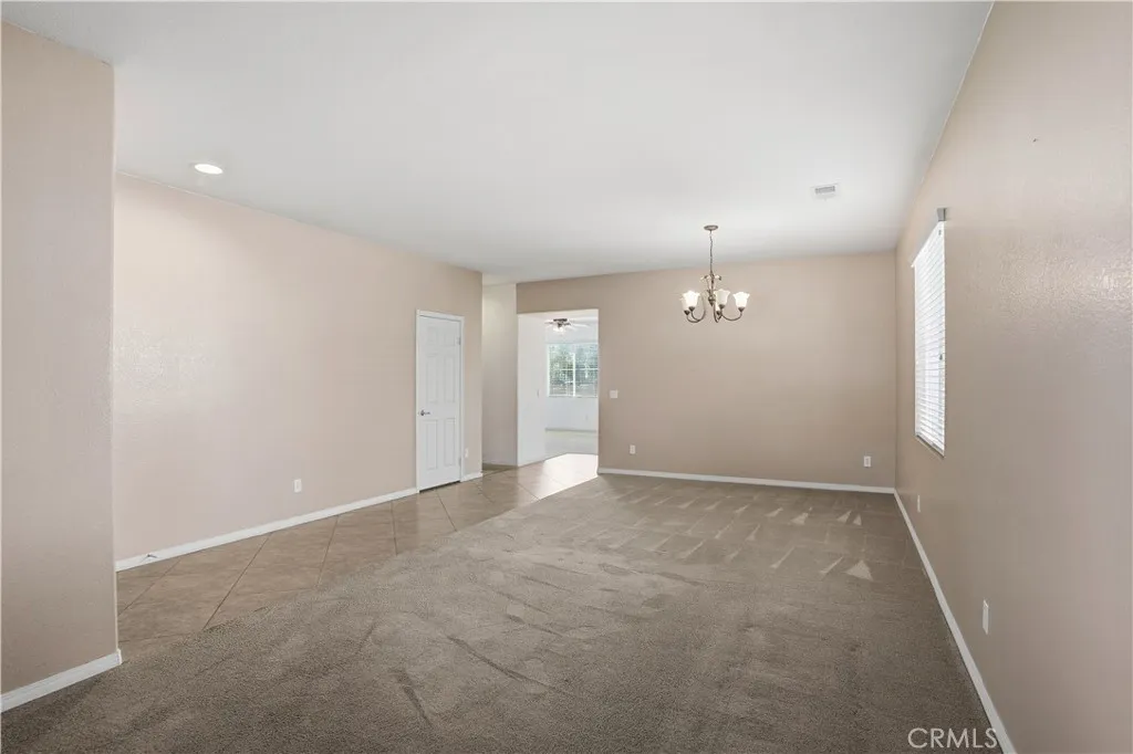 19845 Silverwood Drive, Lake Elsinore, California 92530 home-pic-9