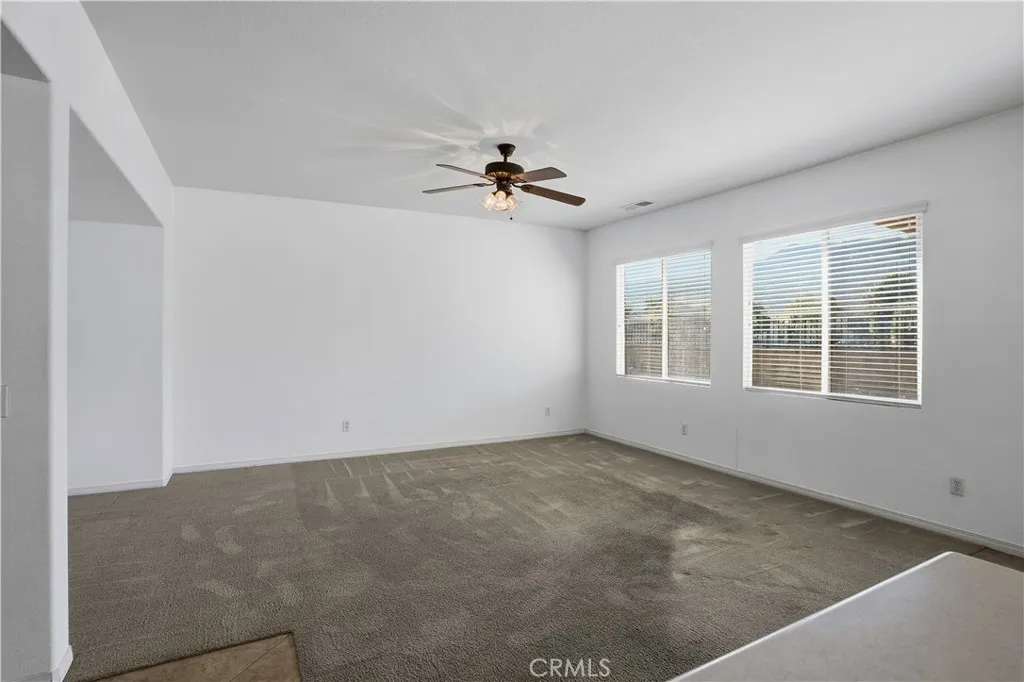 19845 Silverwood Drive, Lake Elsinore, California 92530 home-pic-15