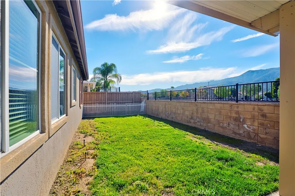 19845 Silverwood Drive, Lake Elsinore, California 92530 home-pic-36