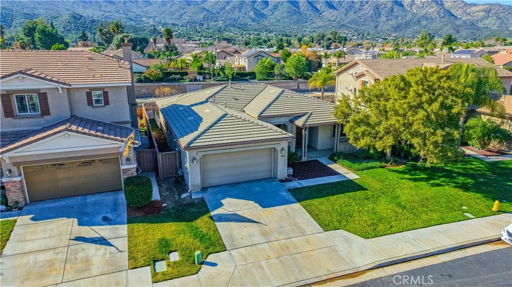 19845 Silverwood Drive, Lake Elsinore, California 92530 home-pic-2