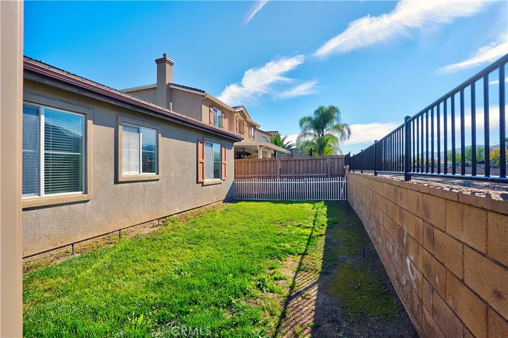 19845 Silverwood Drive, Lake Elsinore, California 92530 home-pic-37