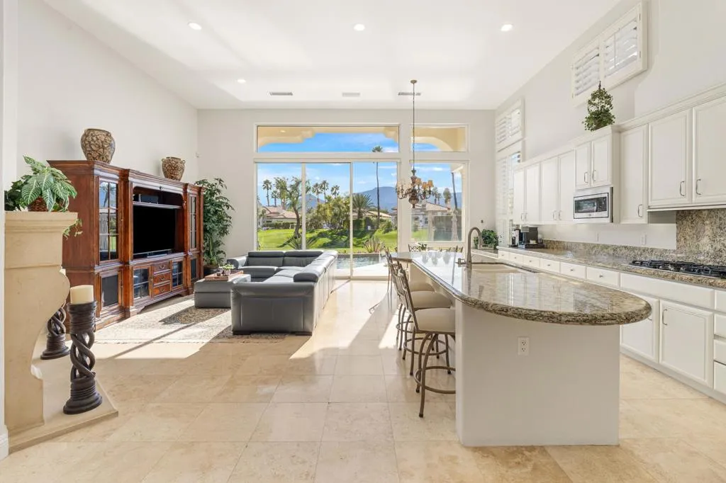 79035 Rancho La Quinta Drive, La Quinta, California 92253 home-pic-12