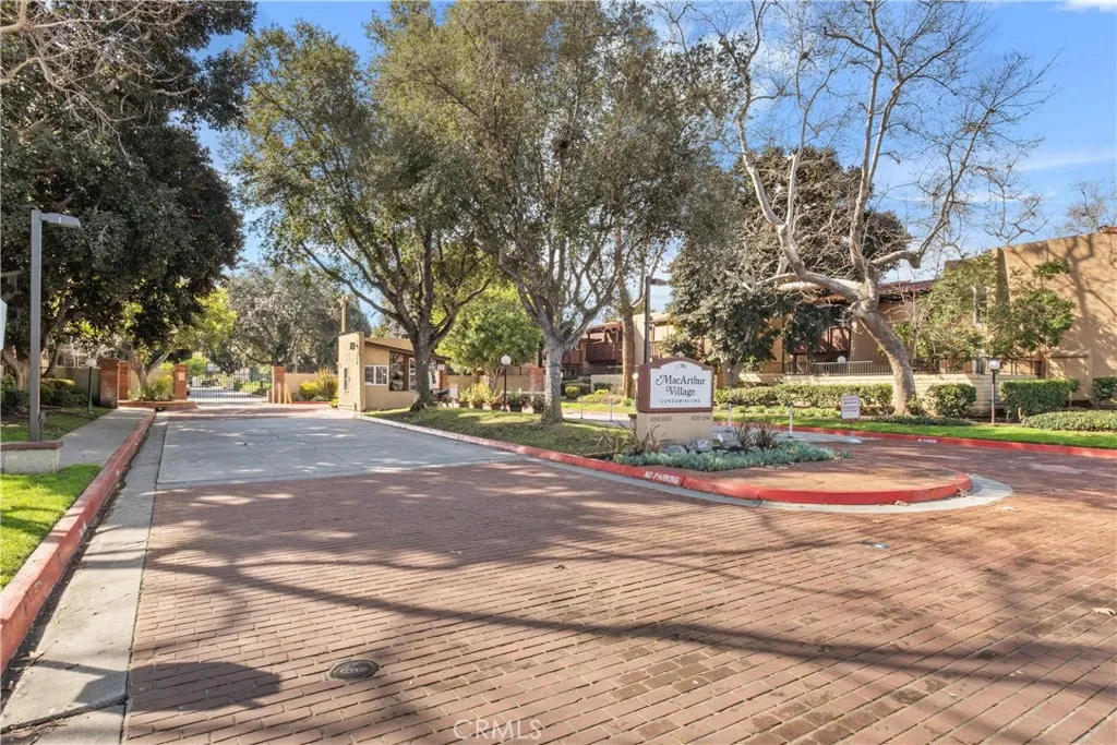 1000 W Macarthur Boulevard 18, Santa Ana, California 92707 home-pic-1