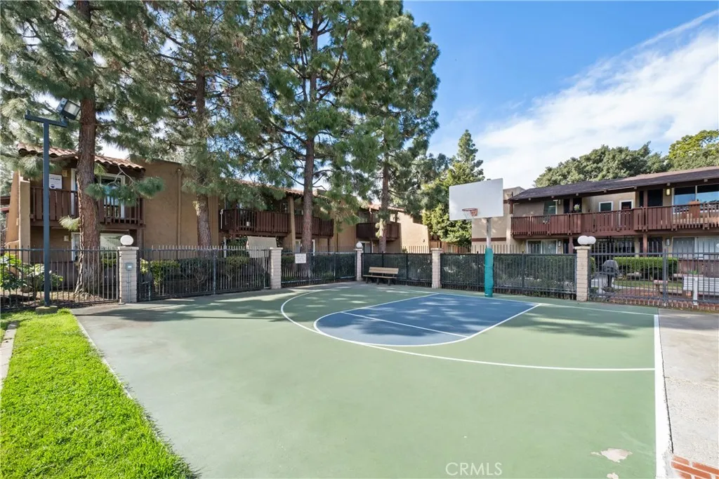 1000 W Macarthur Boulevard 18, Santa Ana, California 92707 home-pic-15