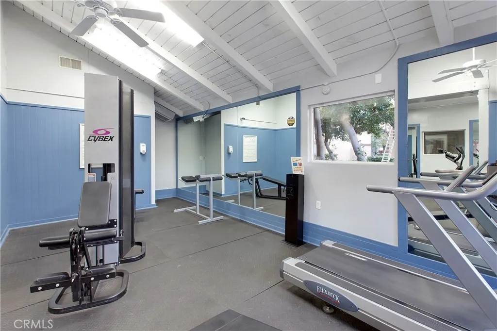 1000 W Macarthur Boulevard 18, Santa Ana, California 92707 home-pic-18