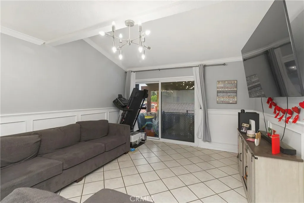 1000 W Macarthur Boulevard 18, Santa Ana, California 92707 home-pic-5