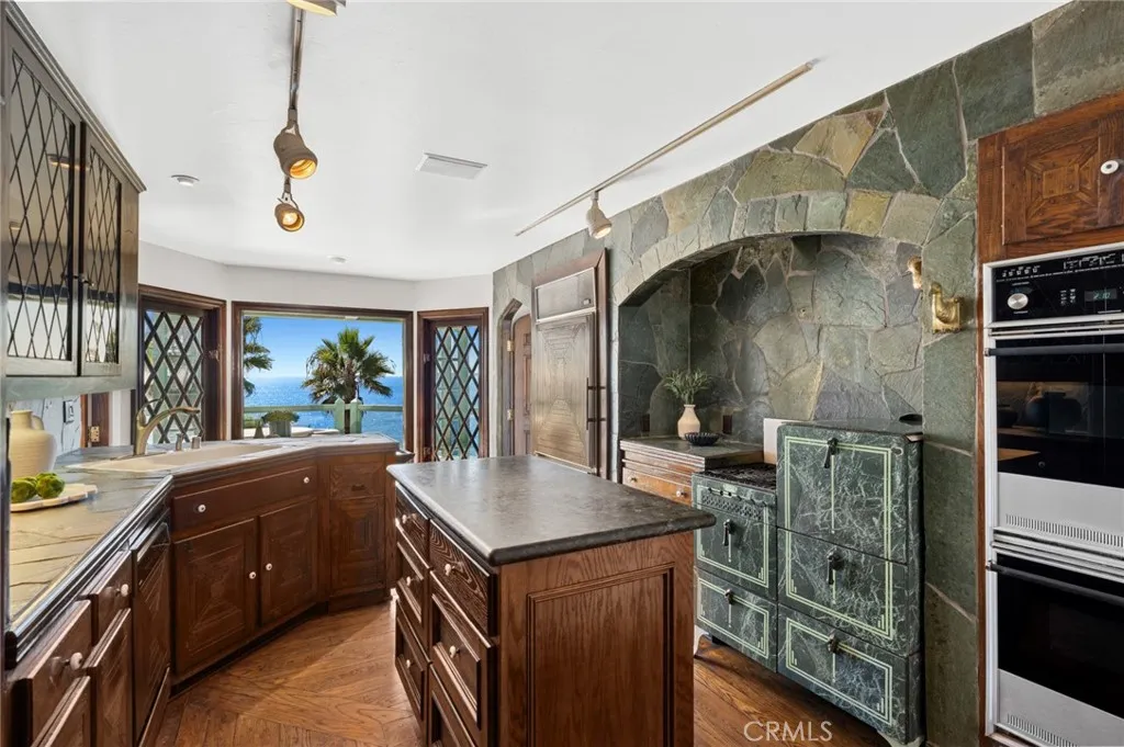 31971 Coast Highway, Laguna Beach, California 92651 home-pic-10