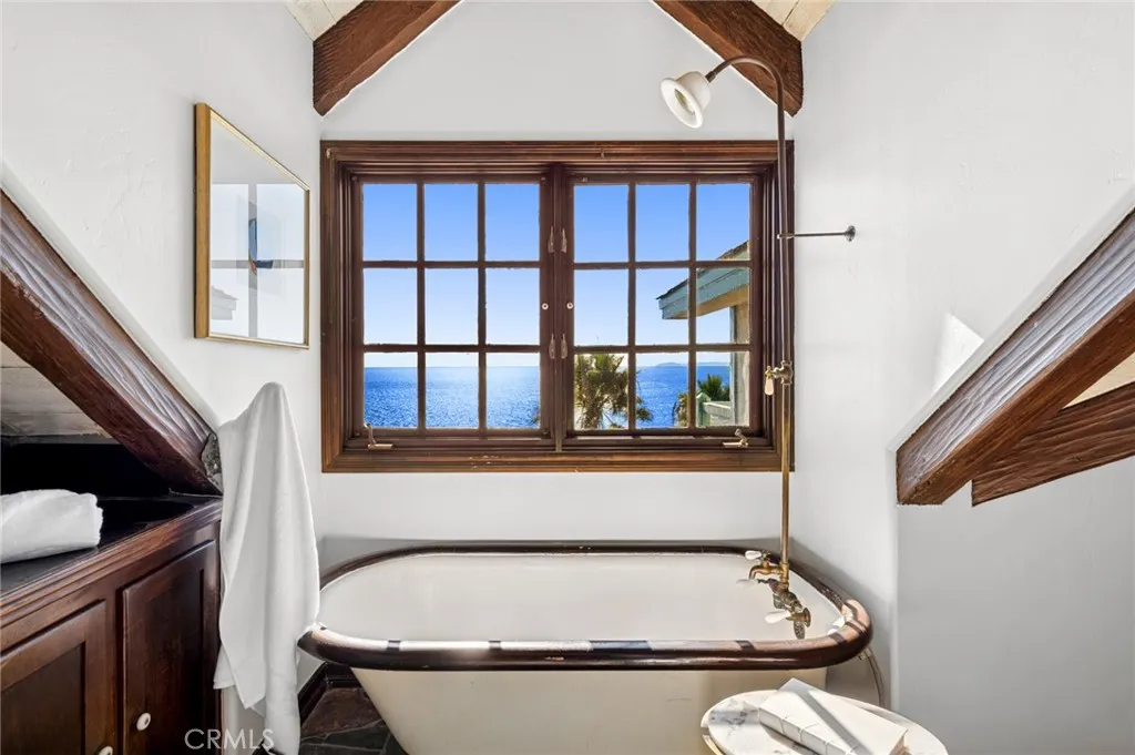 31971 Coast Highway, Laguna Beach, California 92651 home-pic-22