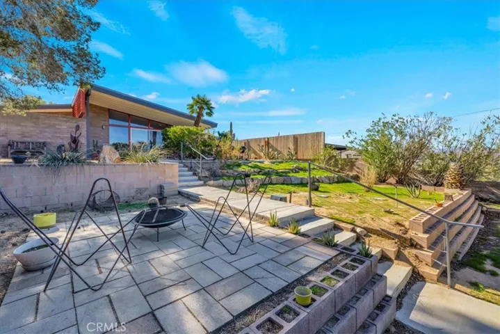 TERRACED YARD