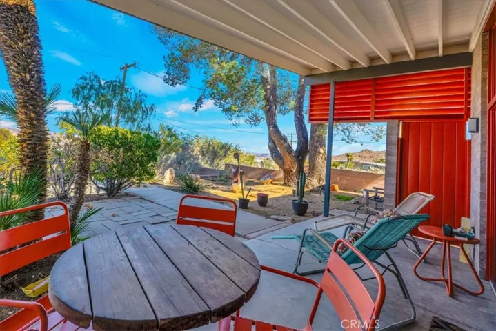 VIEW DECK PATIO