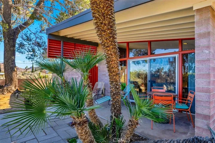 VIEW DECK PATIO