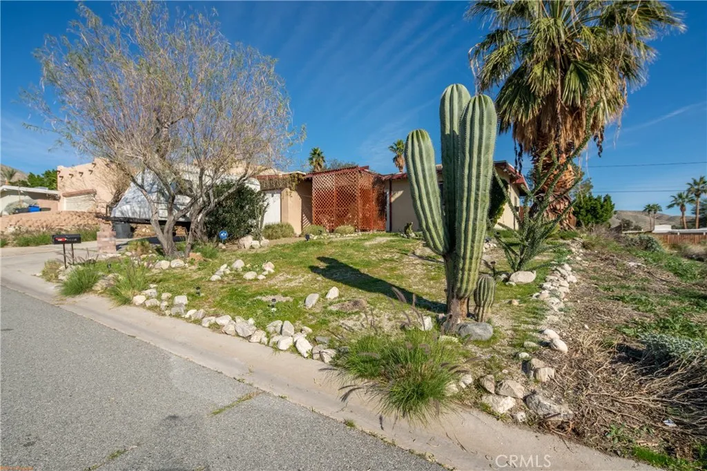 13220 Catalpa, Desert Hot Springs, California 92240 home-pic-28