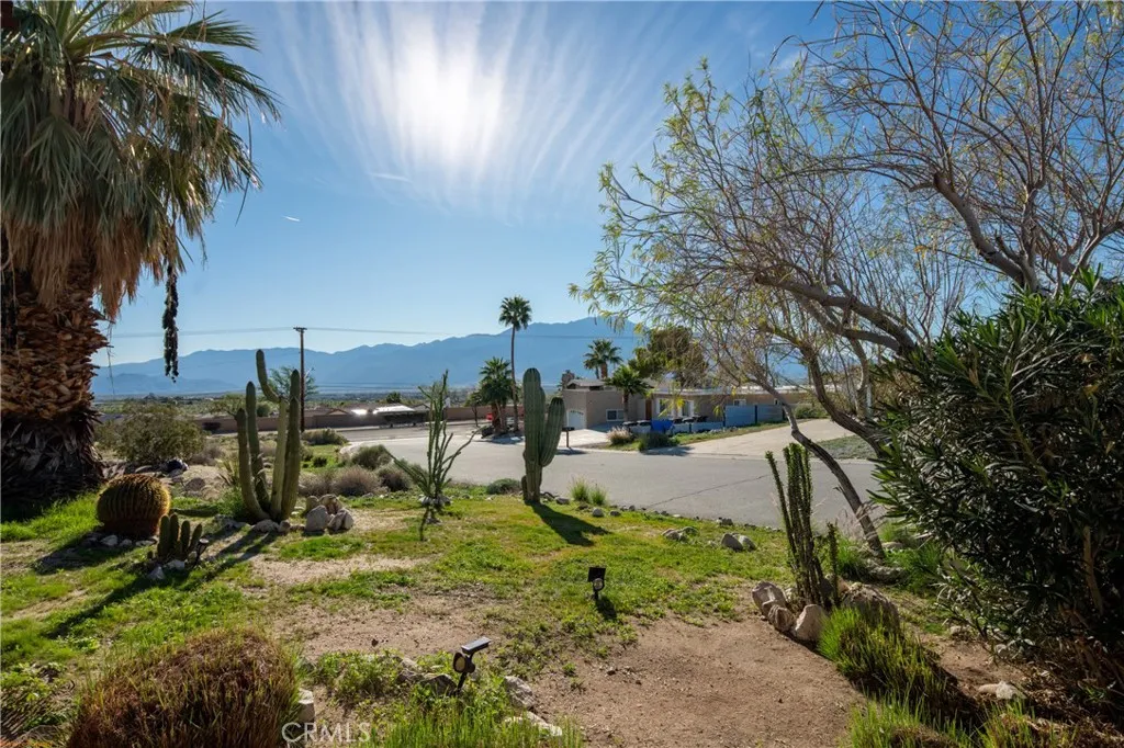 13220 Catalpa, Desert Hot Springs, California 92240 home-pic-23
