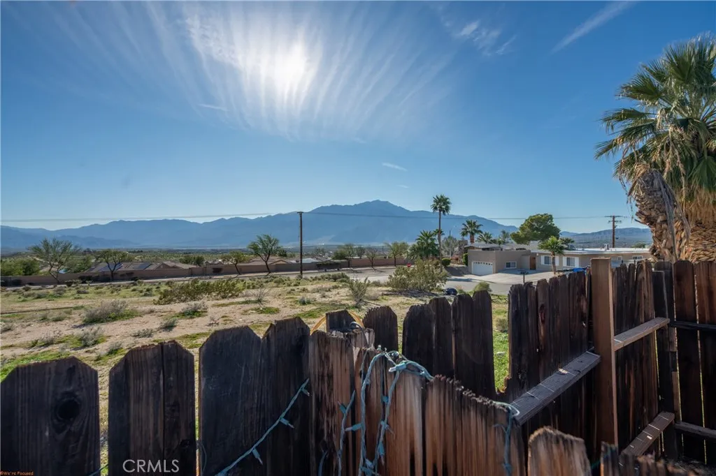13220 Catalpa, Desert Hot Springs, California 92240 home-pic-22